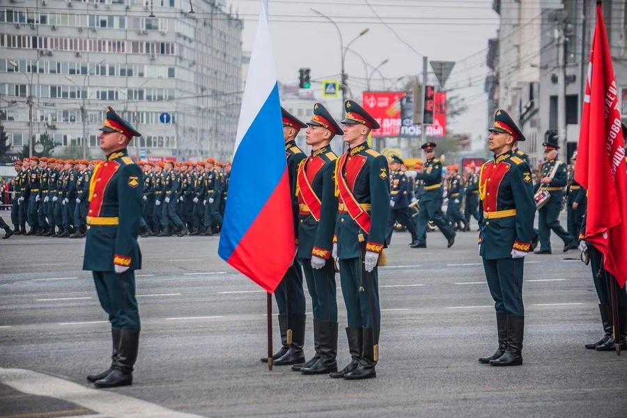 Фото В Новосибирске прошел Парад Победы 9 Мая: 20 лучших кадров 2