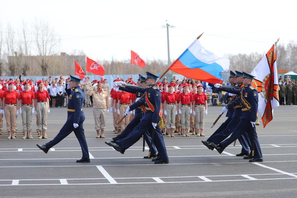 Фото Депутаты Заксобрания приняли участие в митинге в поддержку военнослужащих 2
