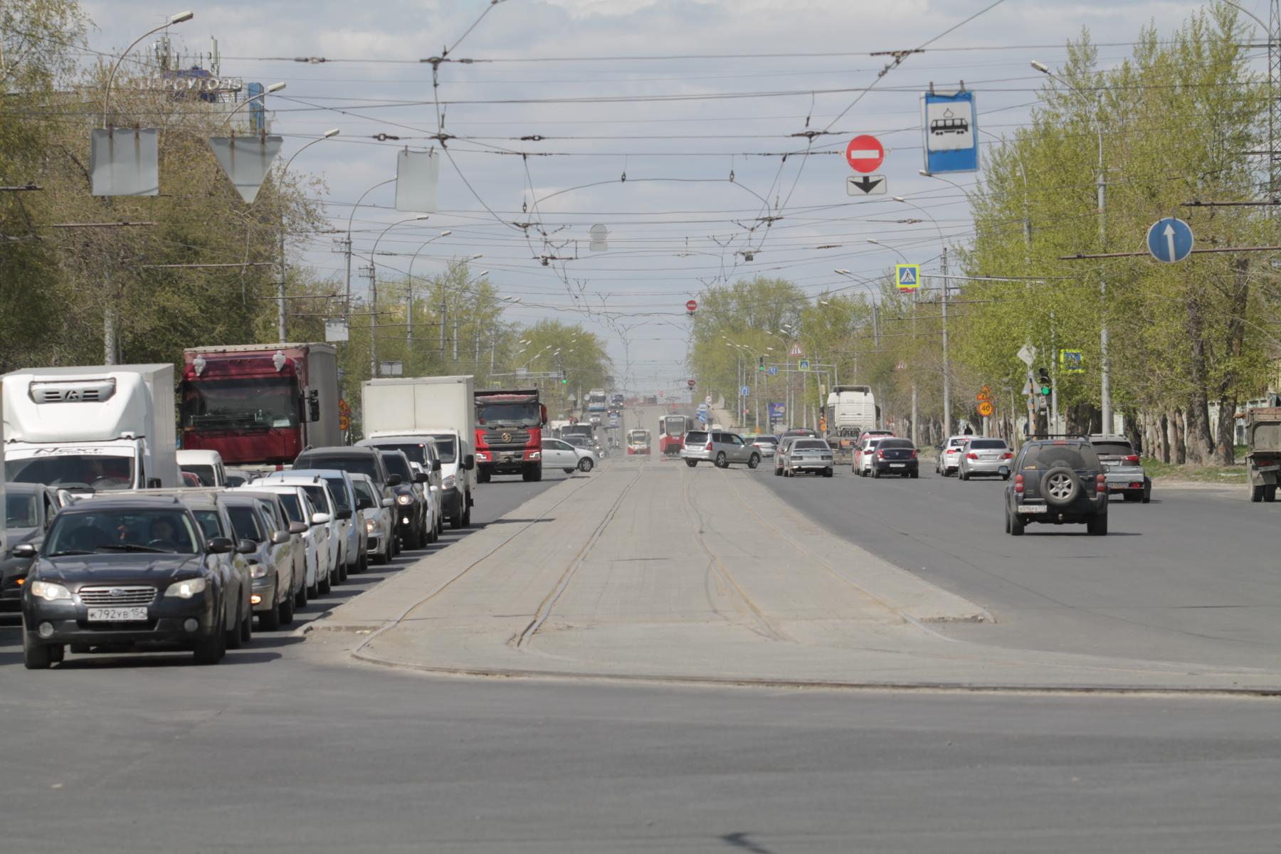 Фото В Новосибирске километровый участок проспекта Дзержинского обновят к началу лета 2