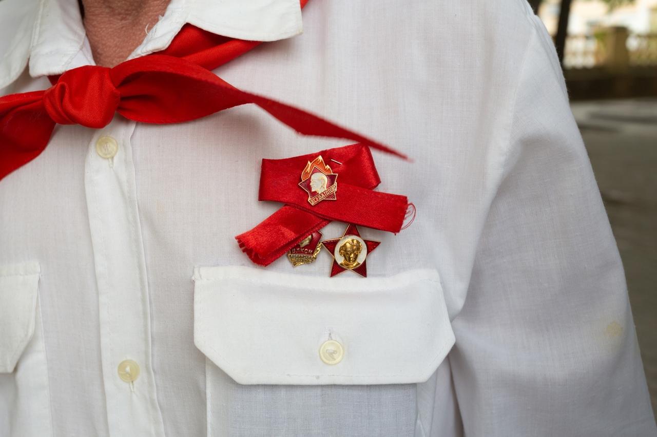Фото В Новосибирске 500 школьников наденут красные галстуки в День пионерии 19 мая 2
