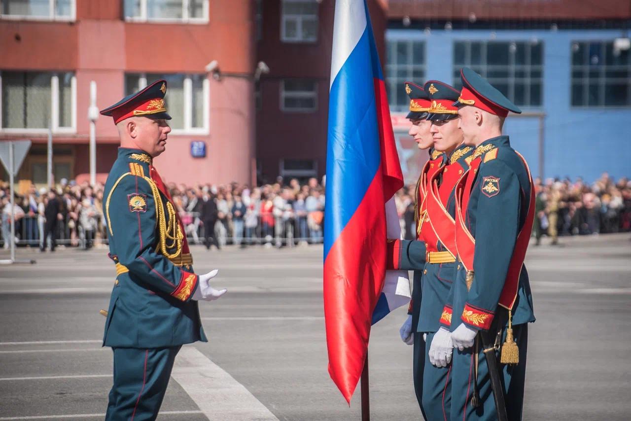 Фото В Новосибирске прошел торжественный парад в День Победы. Фоторепортаж 2