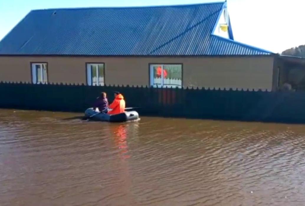 Фото Наводнение в Омске: восемь страшных кадров затопления 8