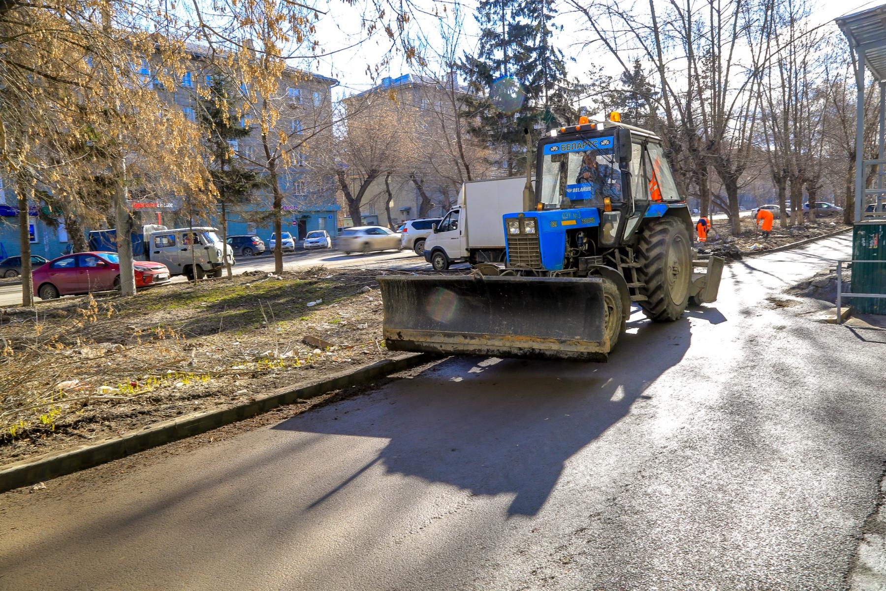 Фото До 9 мая в Новосибирске пройдет комплексная уборка улиц 3