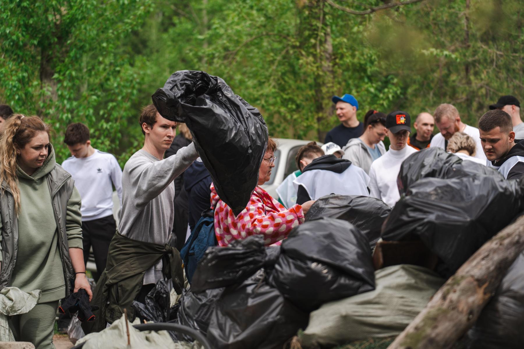 Фото Сибиряки собрали 25 тонн мусора в рамках «Марафона рек и парков» 2