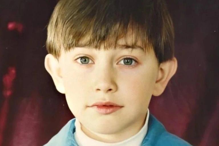 Фото Опубликованы детские фотографии новосибирских звезд к 1 июня 4 - Сиб.ФМ Фото Опубликованы детские фотографии новосибирских звезд к 1 июня 4