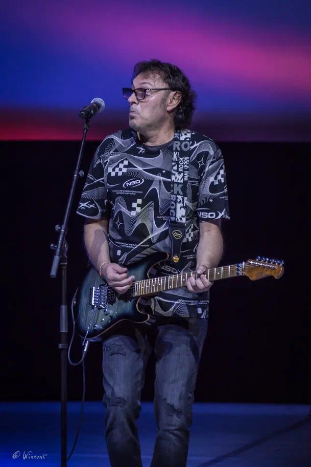 Фото «Вечер шансона» в Новосибирске: на сцену вышли «Воровайки», Мафик и «БумеR». ФОТОРЕПОРТАЖ 14