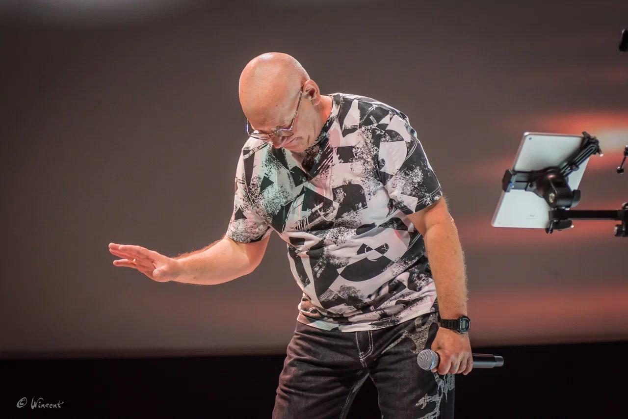 Фото «Вечер шансона» в Новосибирске: на сцену вышли «Воровайки», Мафик и «БумеR». ФОТОРЕПОРТАЖ 17