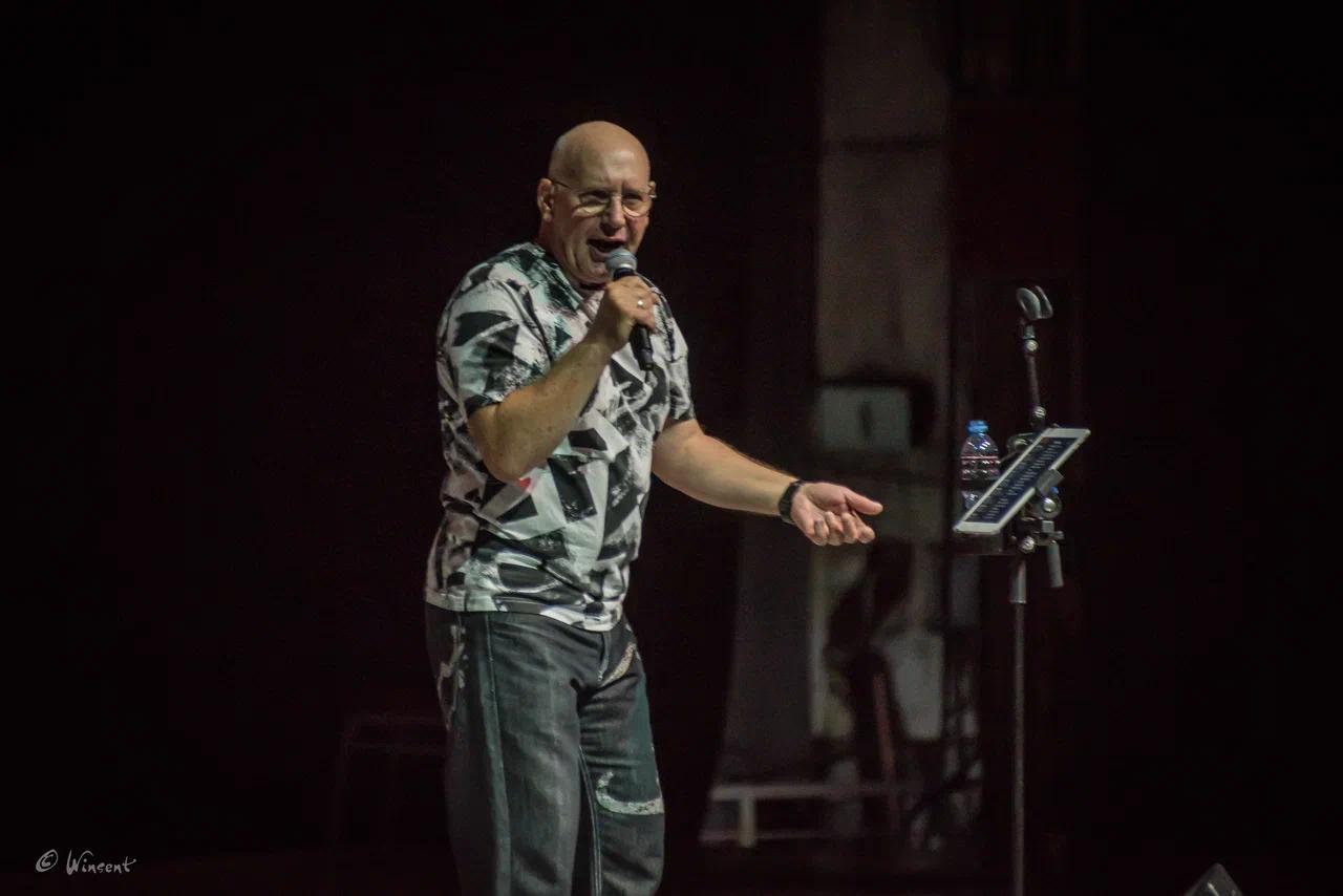 Фото «Вечер шансона» в Новосибирске: на сцену вышли «Воровайки», Мафик и «БумеR». ФОТОРЕПОРТАЖ 18