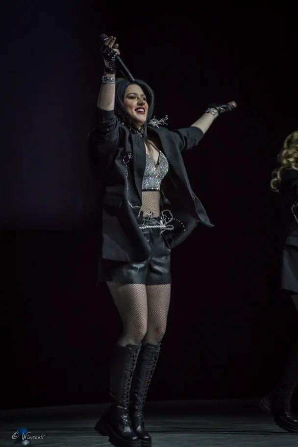 Фото «Вечер шансона» в Новосибирске: на сцену вышли «Воровайки», Мафик и «БумеR». ФОТОРЕПОРТАЖ 25