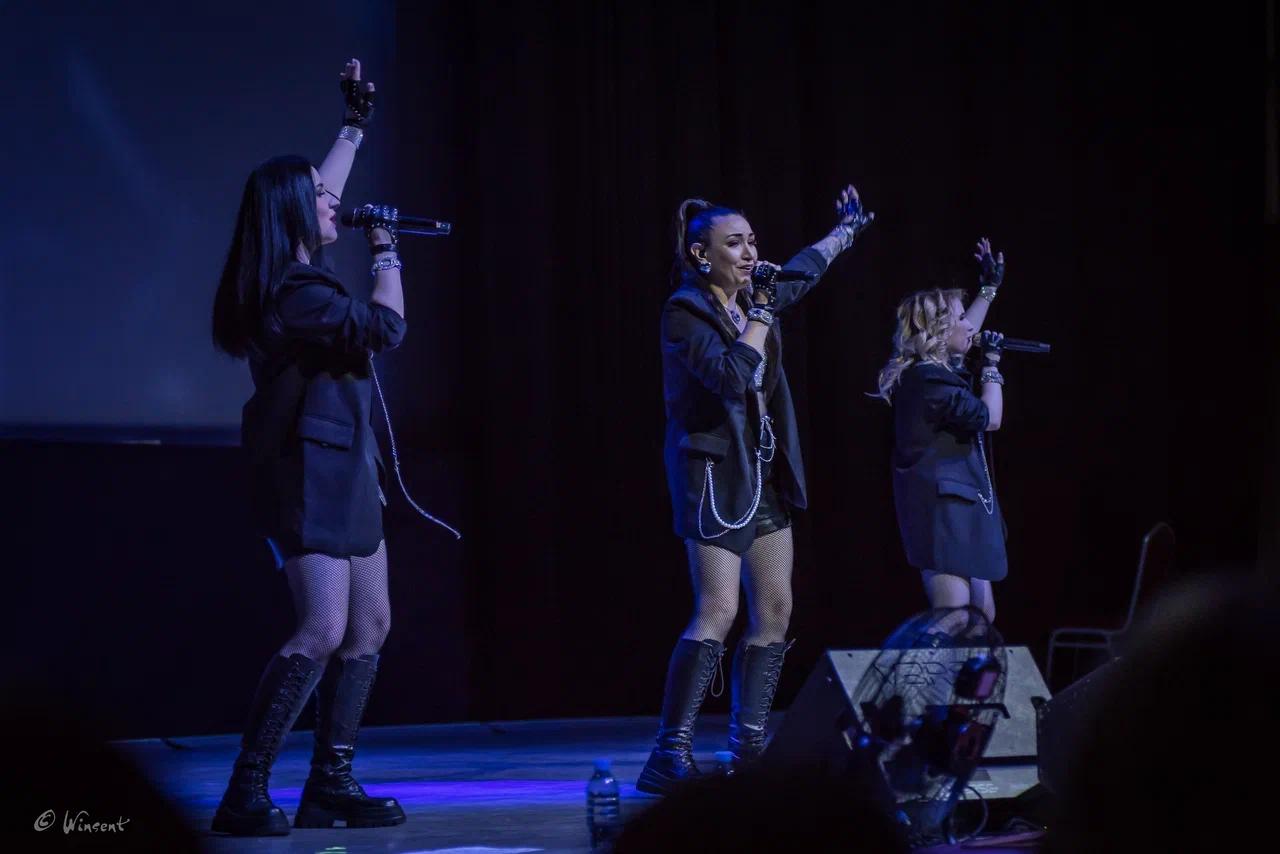 Фото «Вечер шансона» в Новосибирске: на сцену вышли «Воровайки», Мафик и «БумеR». ФОТОРЕПОРТАЖ 30