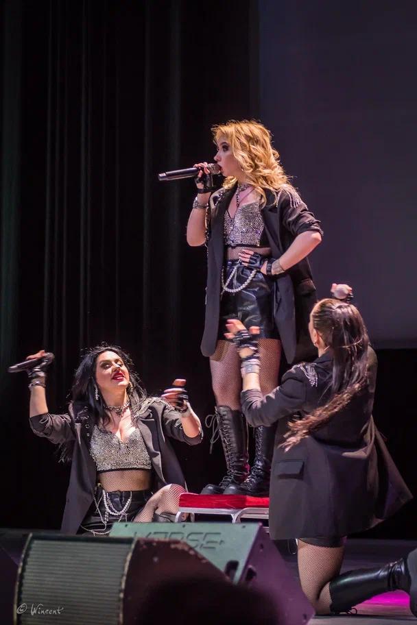 Фото «Вечер шансона» в Новосибирске: на сцену вышли «Воровайки», Мафик и «БумеR». ФОТОРЕПОРТАЖ 39