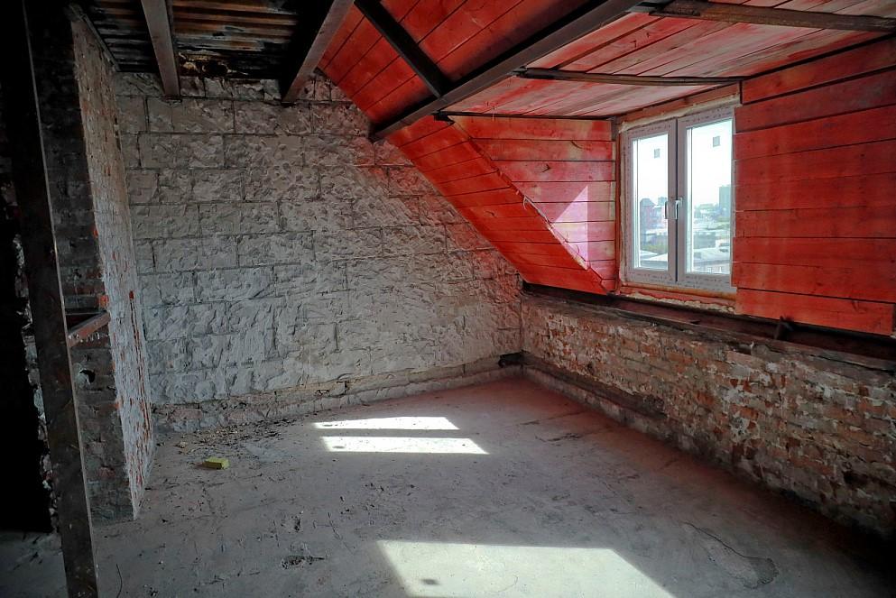 Фото Сгоревшую кровлю дома на улице Советской в Новосибирске восстановили благодаря городскому финансированию 2 - Сиб.ФМ Фото Сгоревшую кровлю дома на улице Советской в Новосибирске восстановили благодаря городскому финансированию 2