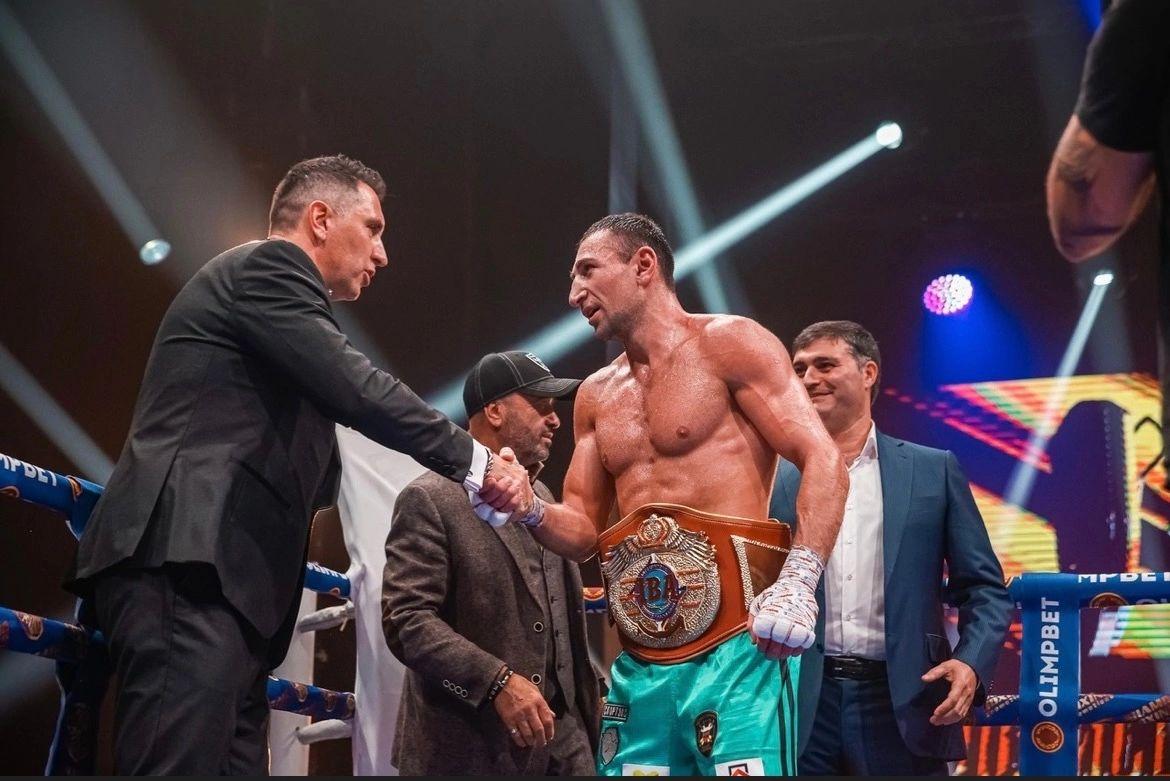 Фото Непобедимый боксер из Новосибирска Вараздат Мкртчян поделился, как стать чемпионом, когда всё против этого 8 - Сиб.ФМ Фото Непобедимый боксер из Новосибирска Вараздат Мкртчян поделился, как стать чемпионом, когда всё против этого 8