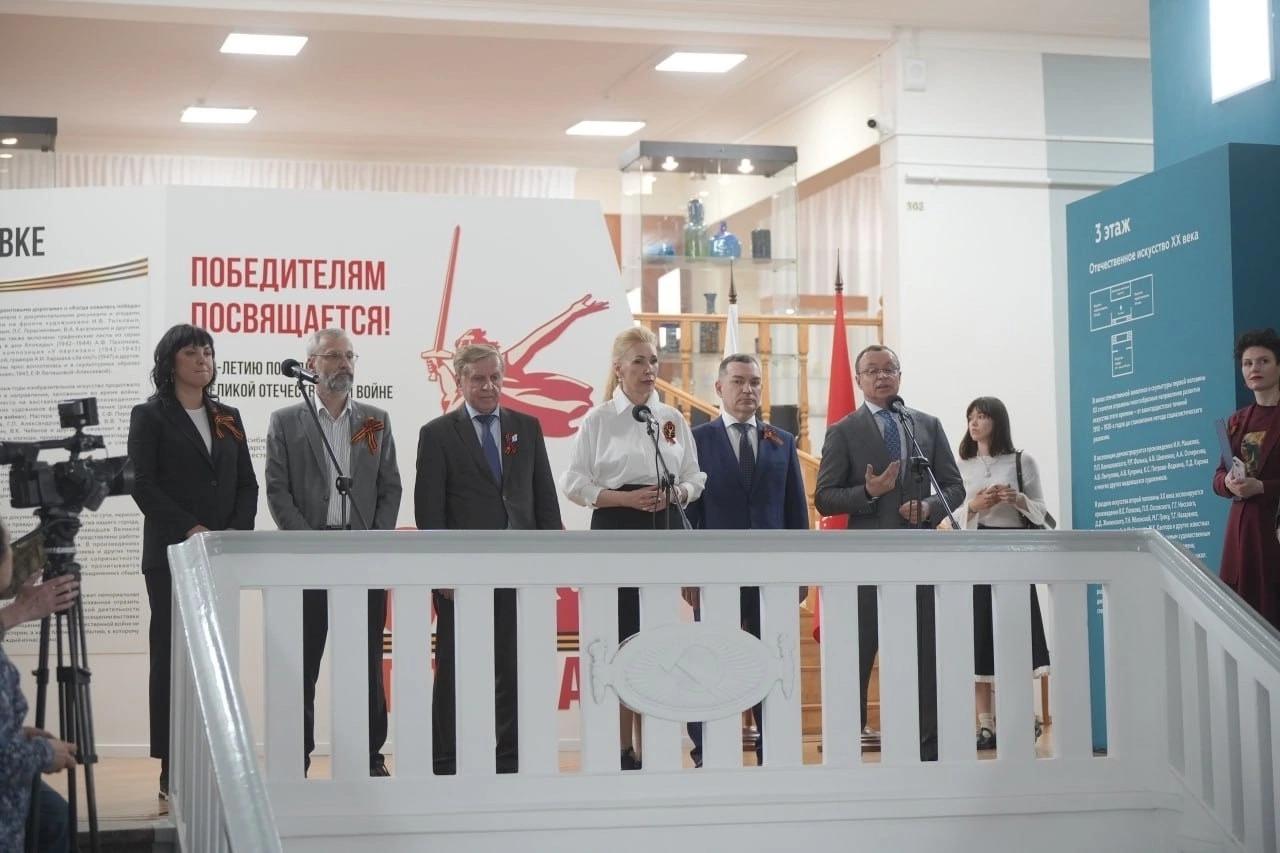 Фото Выставка Новосибирского художественного музея посвящена Победителям 4 - Сиб.ФМ Фото Выставка Новосибирского художественного музея посвящена Победителям 4