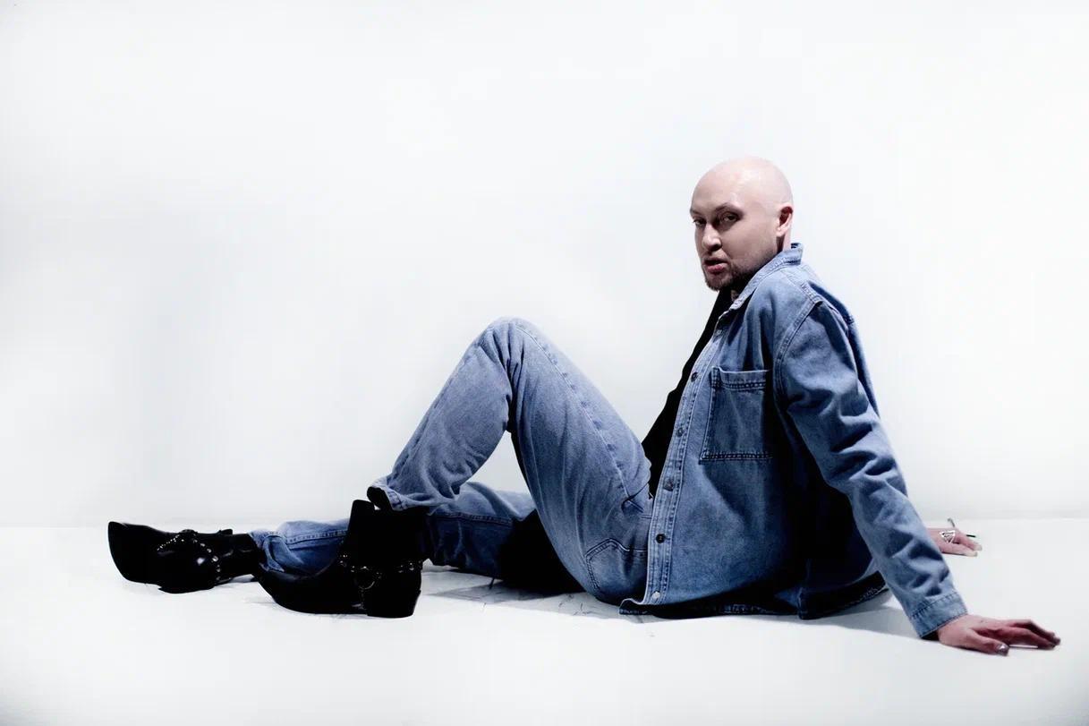 Фото Скандальному певцу из Новосибирска Шуре исполнилось 50 лет. Как парень с Родников стал кумиром 90-х 11 - Сиб.ФМ Фото Скандальному певцу из Новосибирска Шуре исполнилось 50 лет. Как парень с Родников стал кумиром 90-х 11