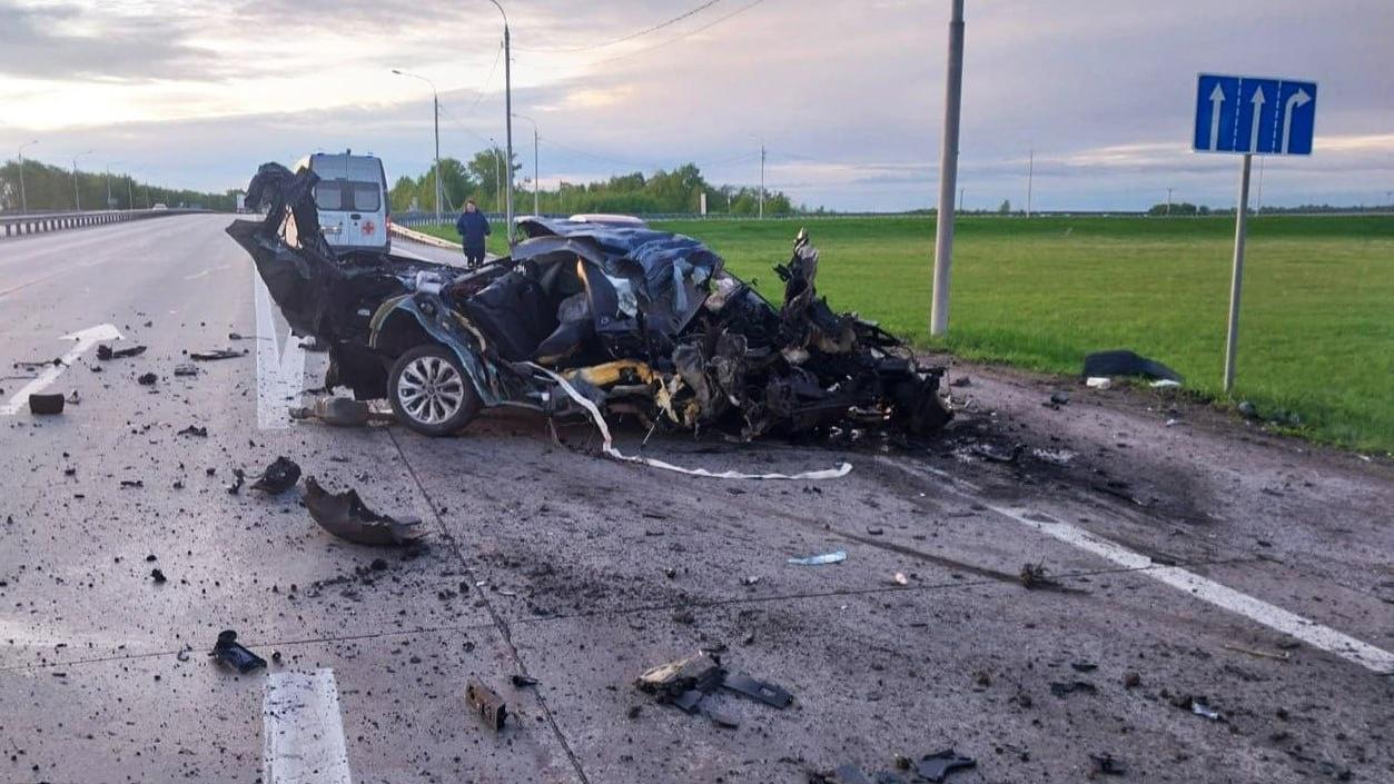 Фото Появились кадры жуткого смертельного ДТП в Коченевском районе Новосибирской области 2 - Сиб.ФМ Фото Появились кадры жуткого смертельного ДТП в Коченевском районе Новосибирской области 2