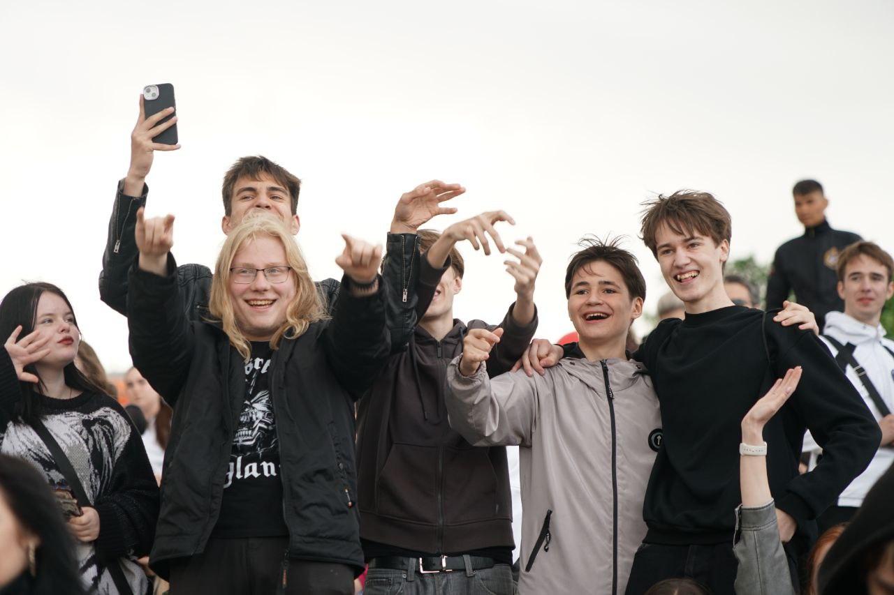 Фото Огненное шоу потрясло Новосибирск: на Михайловской набережной вспыхнули «Огни Сибири». ФОТОРЕПОРТАЖ 3 - Сиб.ФМ Фото Огненное шоу потрясло Новосибирск: на Михайловской набережной вспыхнули «Огни Сибири». ФОТОРЕПОРТАЖ 3