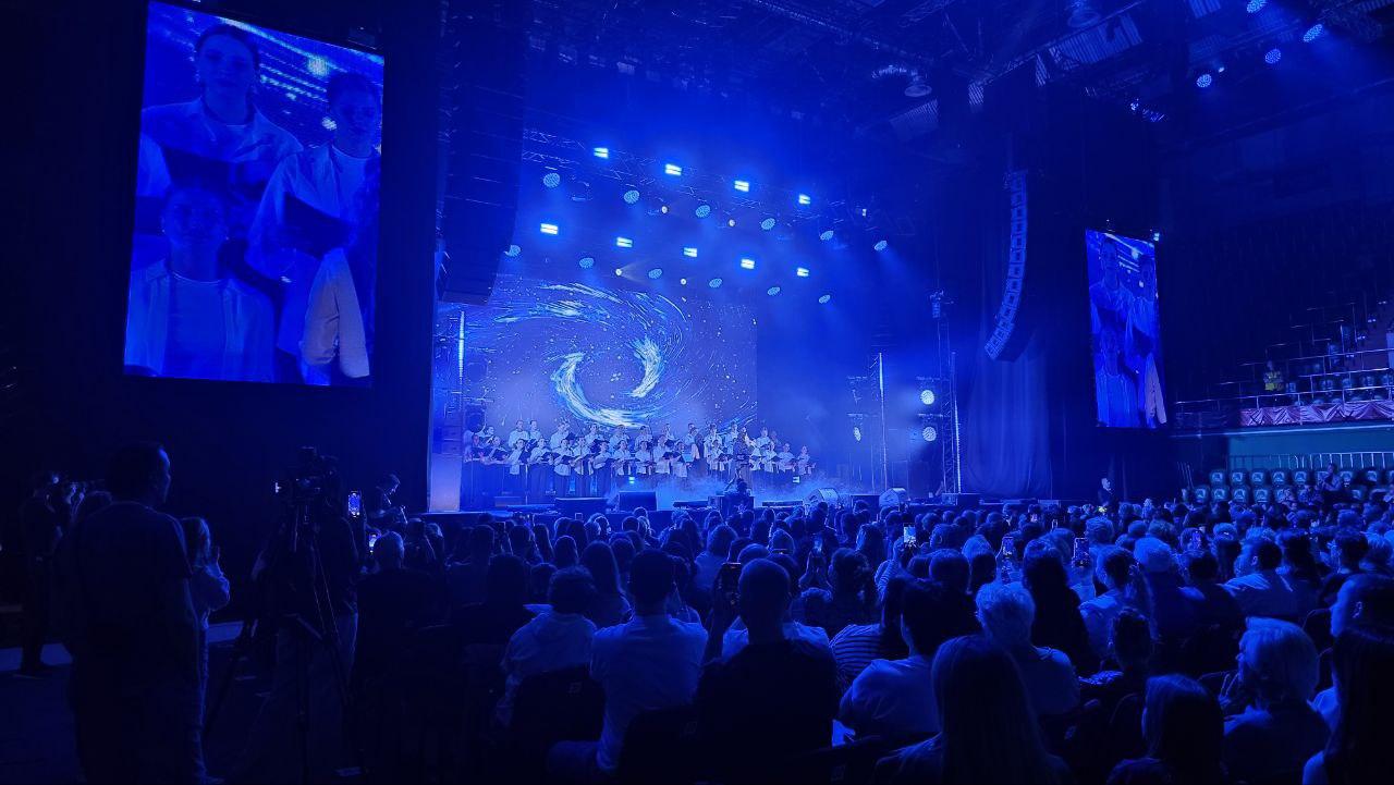 Фото «Ну-ка, все вместе!» с Басковым и Лазаревым: звезды проводят концерт в Новосибирске. ОНЛАЙН 10 - Сиб.ФМ Фото «Ну-ка, все вместе!» с Басковым и Лазаревым: звезды проводят концерт в Новосибирске. ОНЛАЙН 10