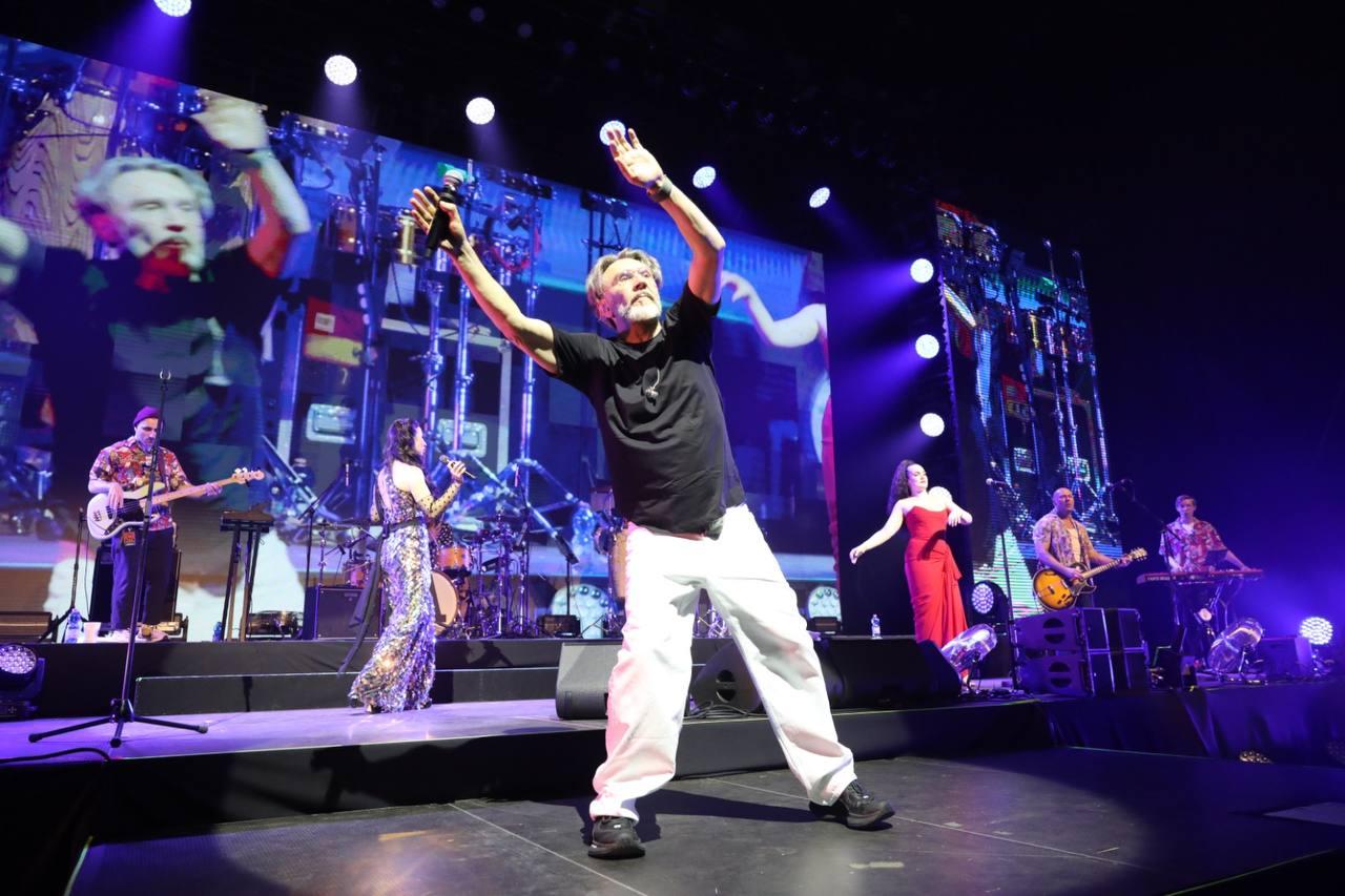 Фото Опубликованы кадры с концерта группы «Ленинград» в Новосибирске 7