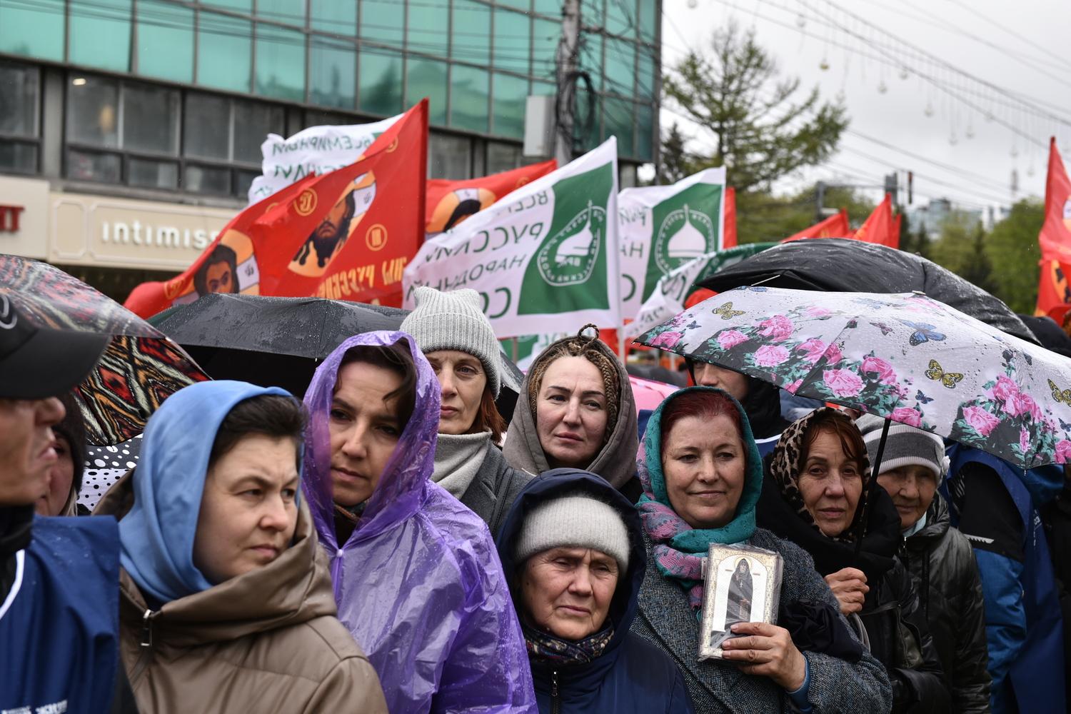 Фото В Новосибирске прошёл крестный ход в День славянской письменности и культуры: 30 кадров вдохновляющего события 22
