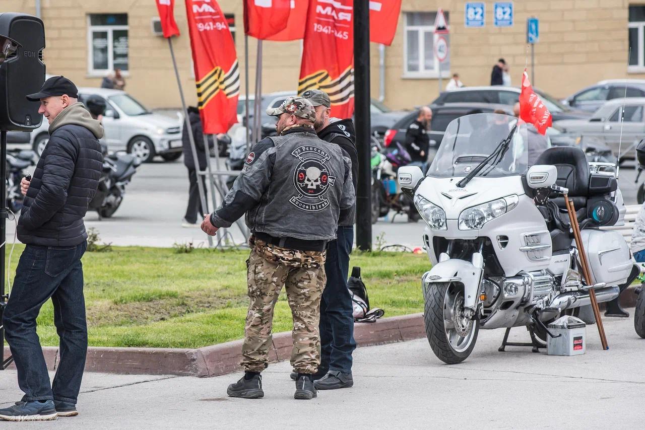 Фото Рёв моторов и колонны байков: в Новосибирске громко открыли мотосезон 29