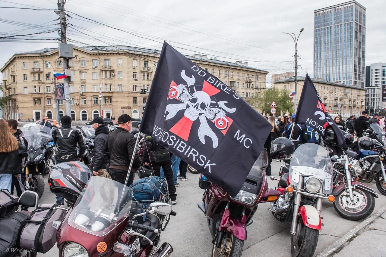 Фото Рёв моторов и колонны байков: в Новосибирске громко открыли мотосезон 14