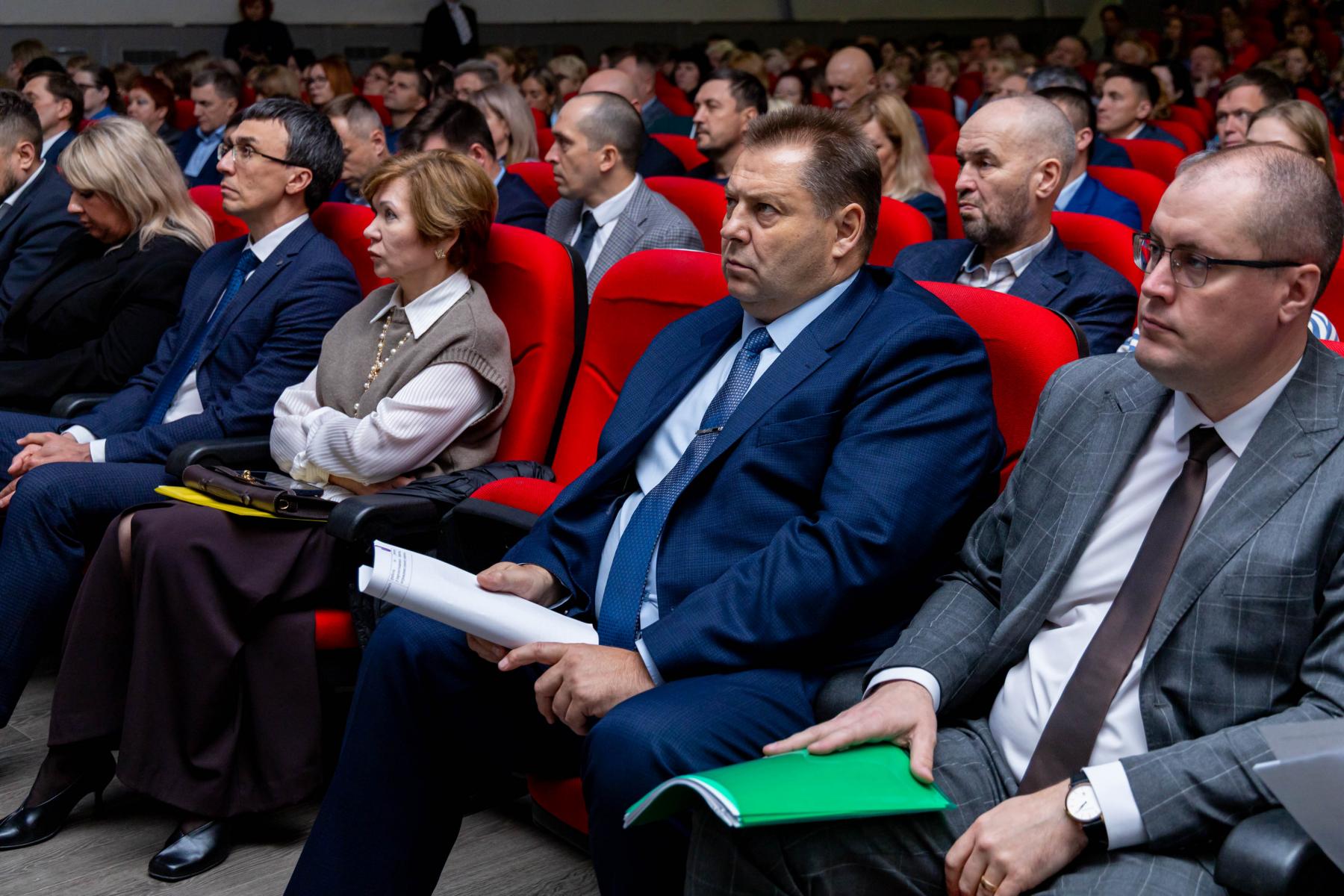 Фото СГУГиТ стал площадкой для диалога мэра Новосибирска с общественностью Ленинского района 3