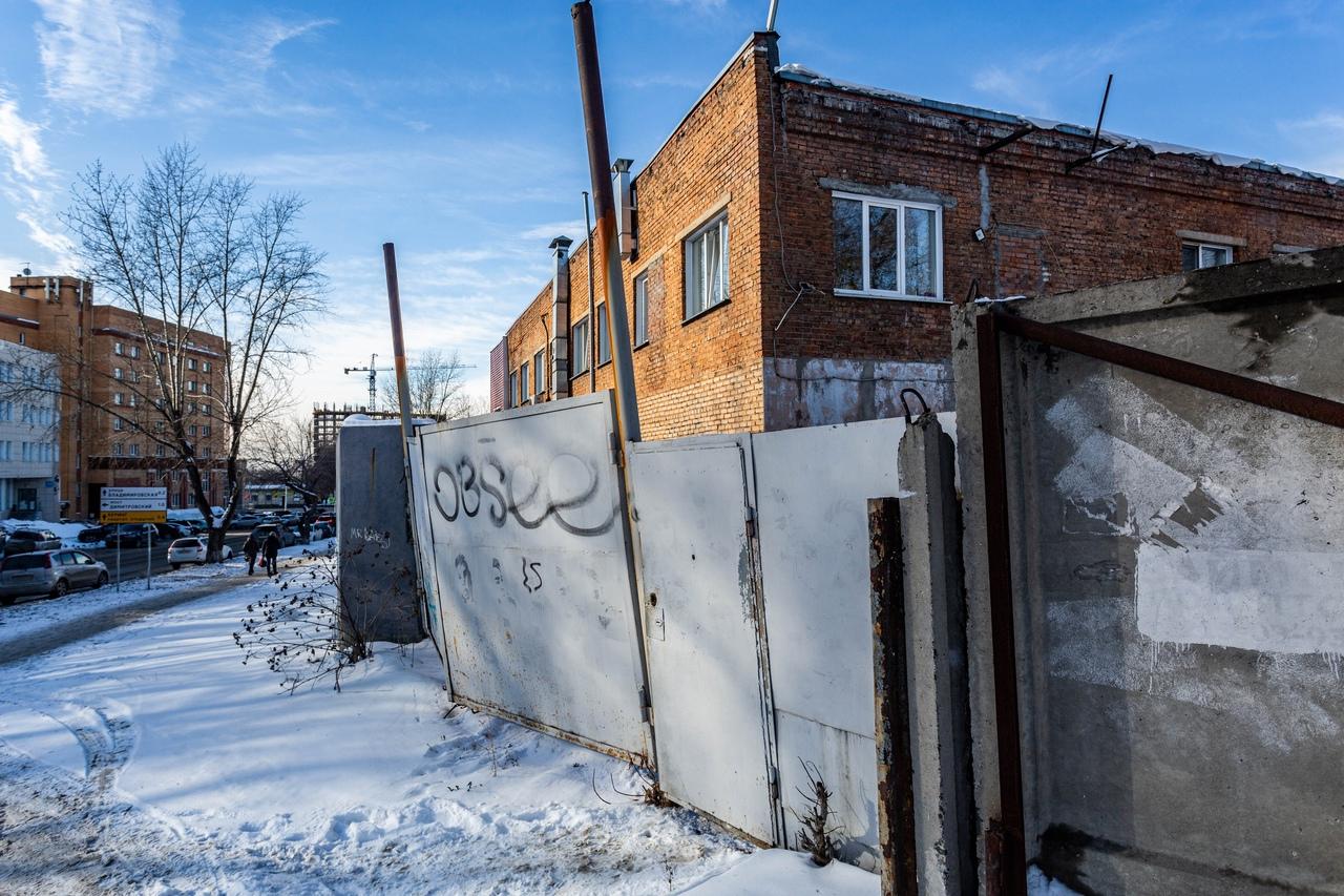 Фото Побег «кировского стрелка»: как опасный преступник сбежал из психбольницы в Новосибирске и какое наказание его ждёт 6