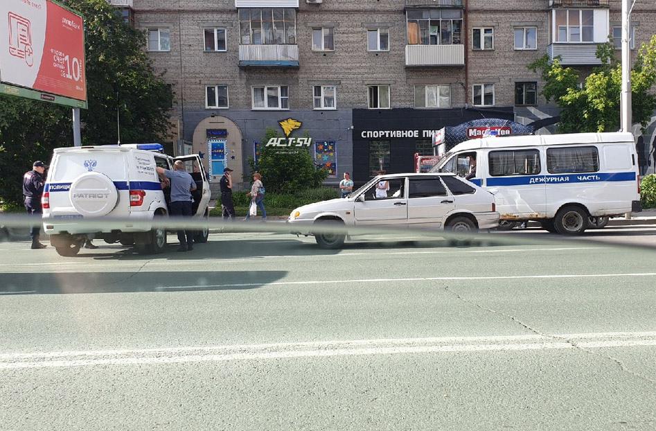 Фото Лицензия на убийство: как суд присяжных пожалел авторитета, расстрелявшего своего ростовщика в центре Новосибирска 5