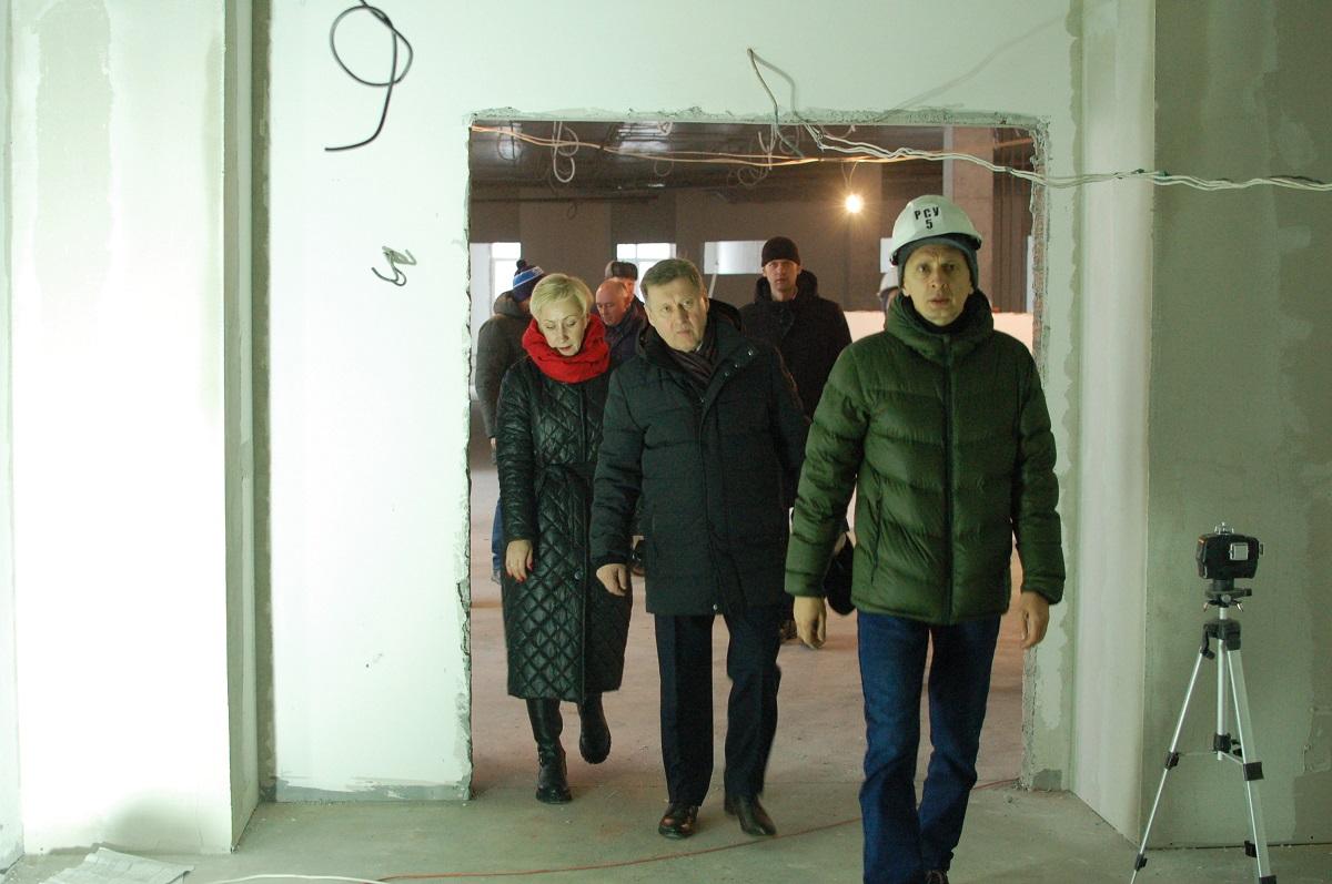Фото Строительство новосибирской школы № 54 планируют завершить к следующему учебному году 2