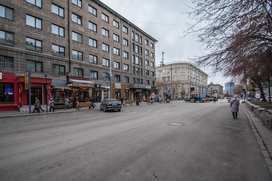 Фото «Праздник для вас же делают!»: пешеходы ответили возмущённым водителям после перекрытия улицы Ленина в Новосибирске 5