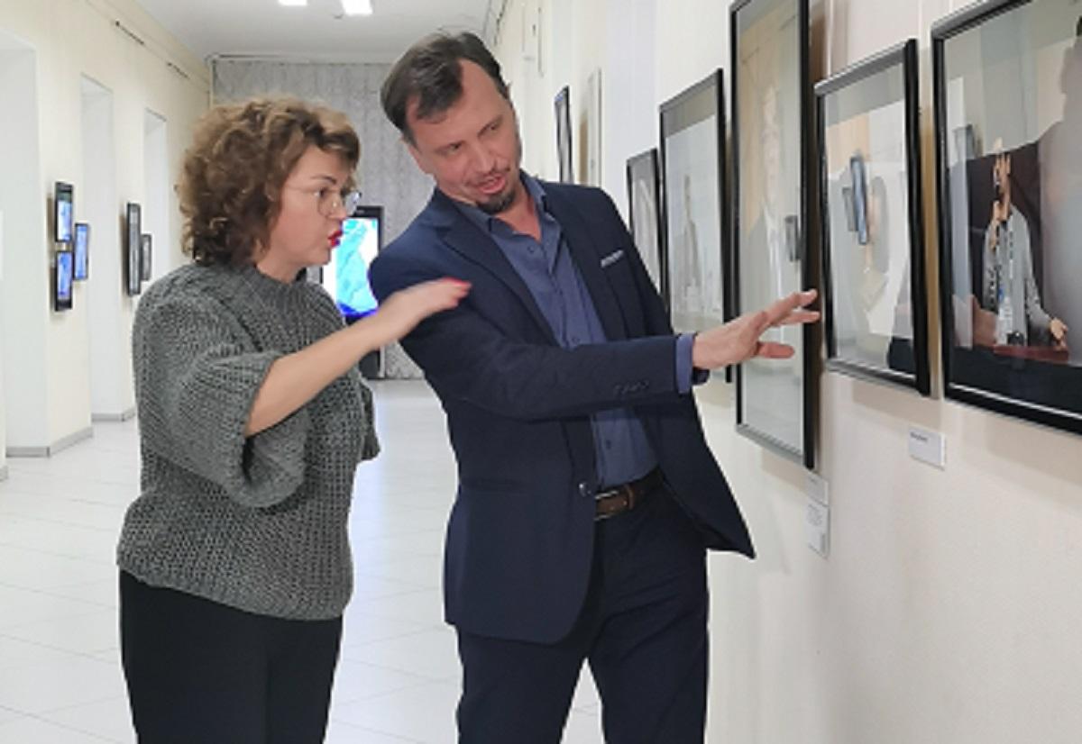 Фото В Новосибирском художественном музее открылась фотовыставка «Живые кадры сибирской науки» 2