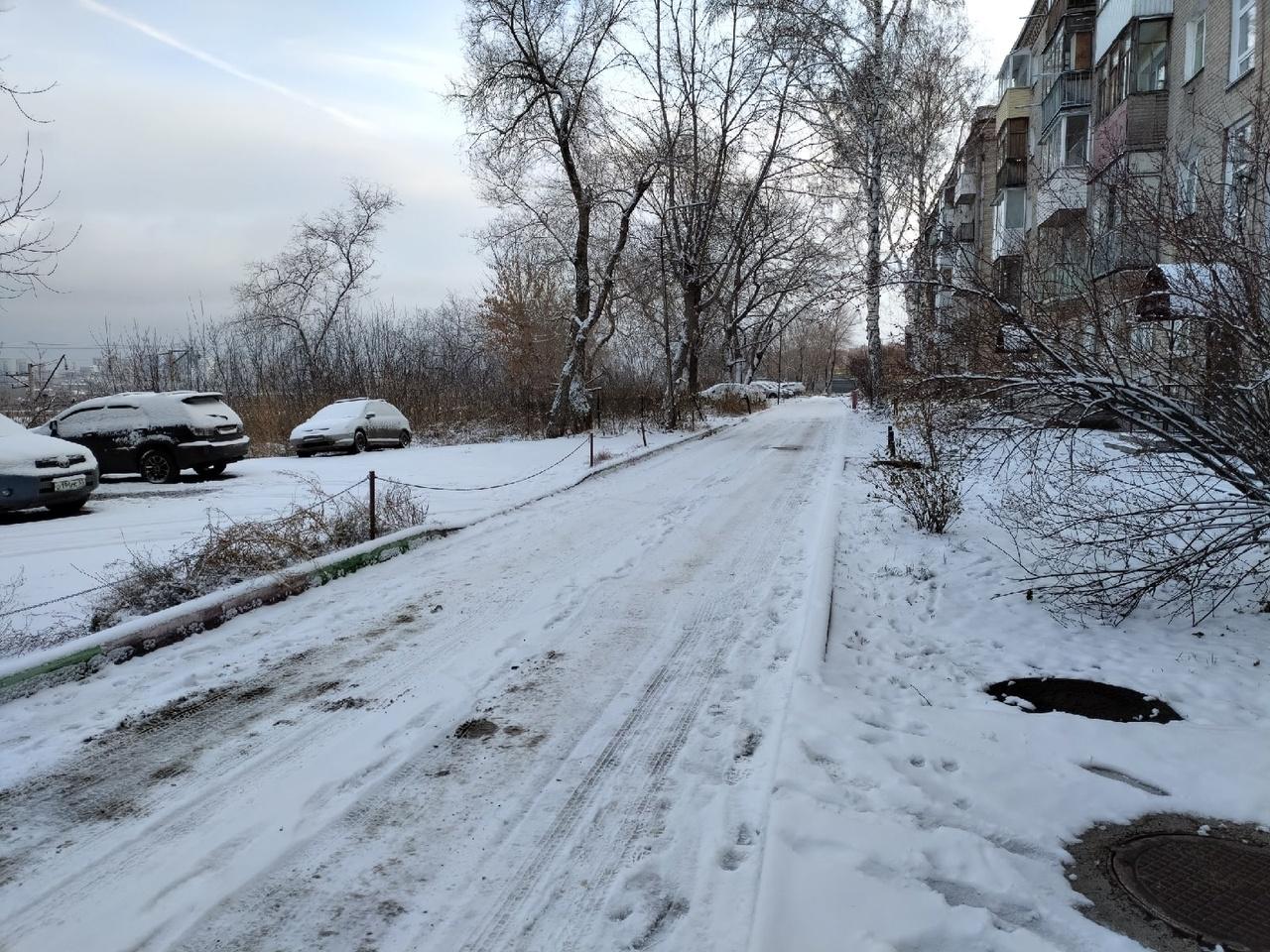 Фото Грязная пятница в Новосибирске: фоторепортаж с улиц города после снегопада 11 ноября 12
