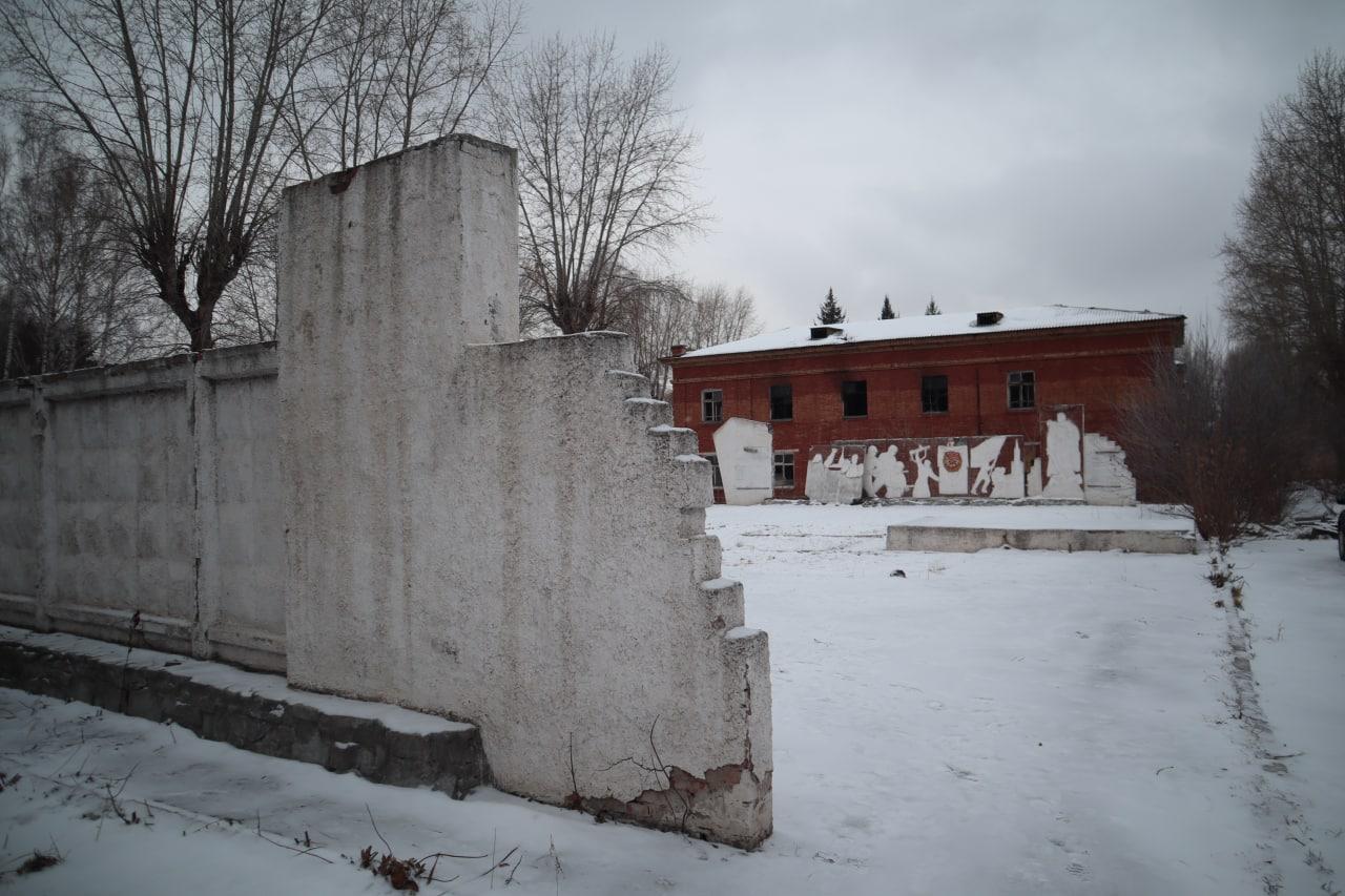 Фото Мемориал в военном городке Новосибирска восстановят после жалобы Бастрыкину 6