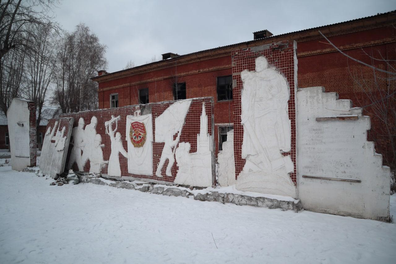Фото Мемориал в военном городке Новосибирска восстановят после жалобы Бастрыкину 7