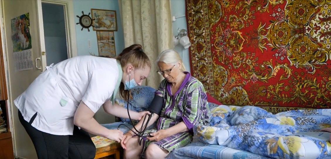 Фото Когда пациенты становятся родными: земский фельдшер рассказала, как стала незаменимым специалистом в Киевке 6
