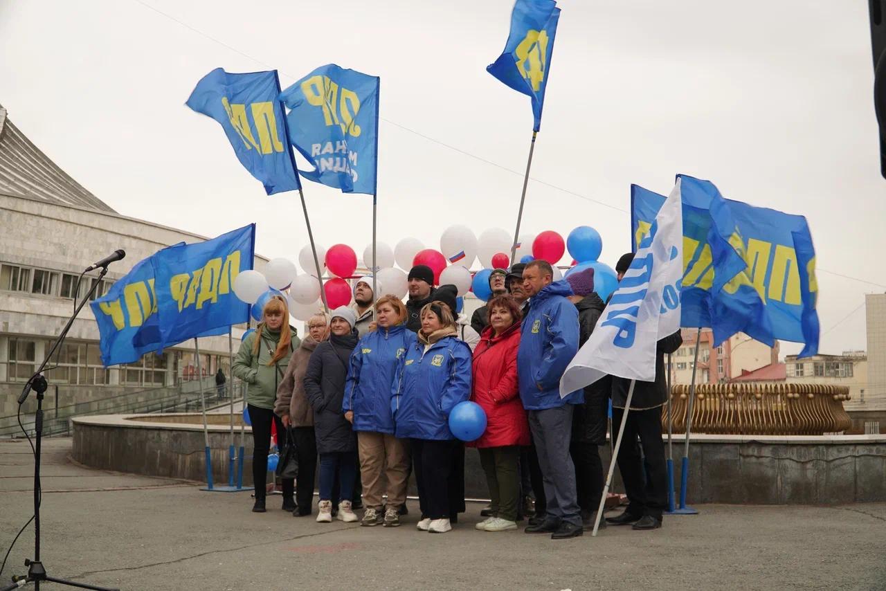 Фото В Новосибирске прошел митинг-концерт, посвященный Дню народного единства. Фоторепортаж 3