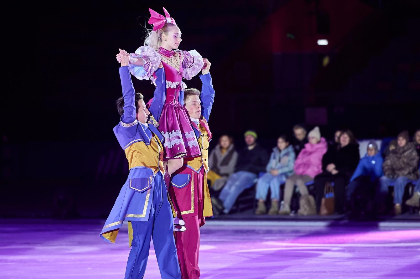 Фото Чемпионы и звезды: на новогодние каникулы в Новосибирск едут ледовые шоу мирового уровня 3 - Сиб.ФМ Фото Чемпионы и звезды: на новогодние каникулы в Новосибирск едут ледовые шоу мирового уровня 3