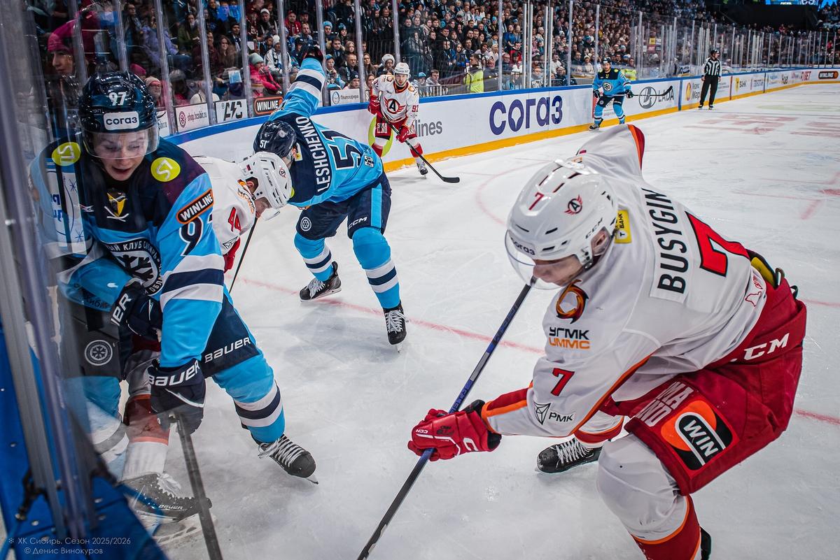 Фото Хоккейная «Сибирь» уступила «Автомобилисту» в домашнем матче. Фоторепортаж 20