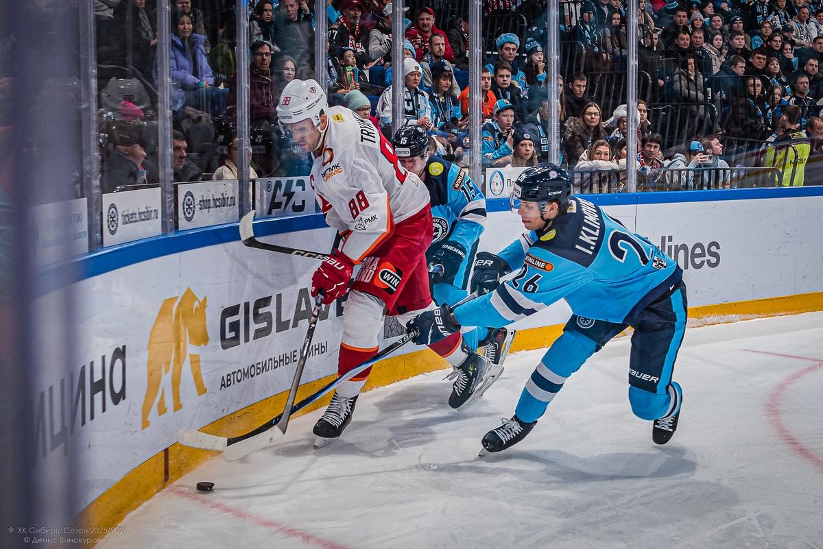 Фото Хоккейная «Сибирь» уступила «Автомобилисту» в домашнем матче. Фоторепортаж 22