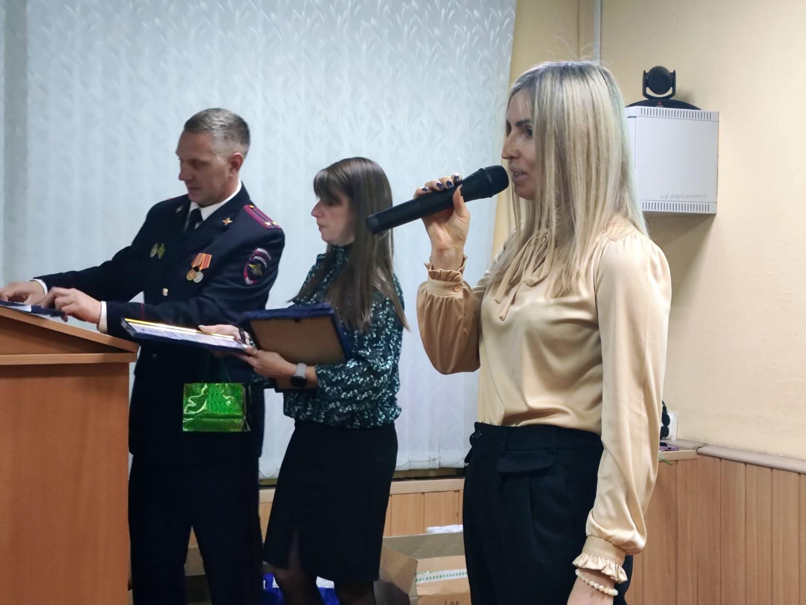 Фото Новосибирские полицейские отметили День сотрудников органов внутренних дел РФ 2 - Сиб.ФМ Фото Новосибирские полицейские отметили День сотрудников органов внутренних дел РФ 2