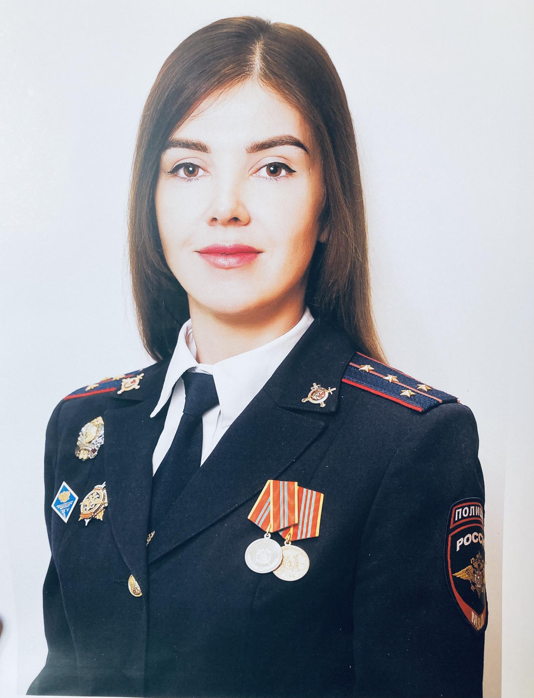 Фото День полиции в Новосибирске. Опубликованы кадры 13 строгих и шикарных девушек в погонах 6 - Сиб.ФМ Фото День полиции в Новосибирске. Опубликованы кадры 13 строгих и шикарных девушек в погонах 6