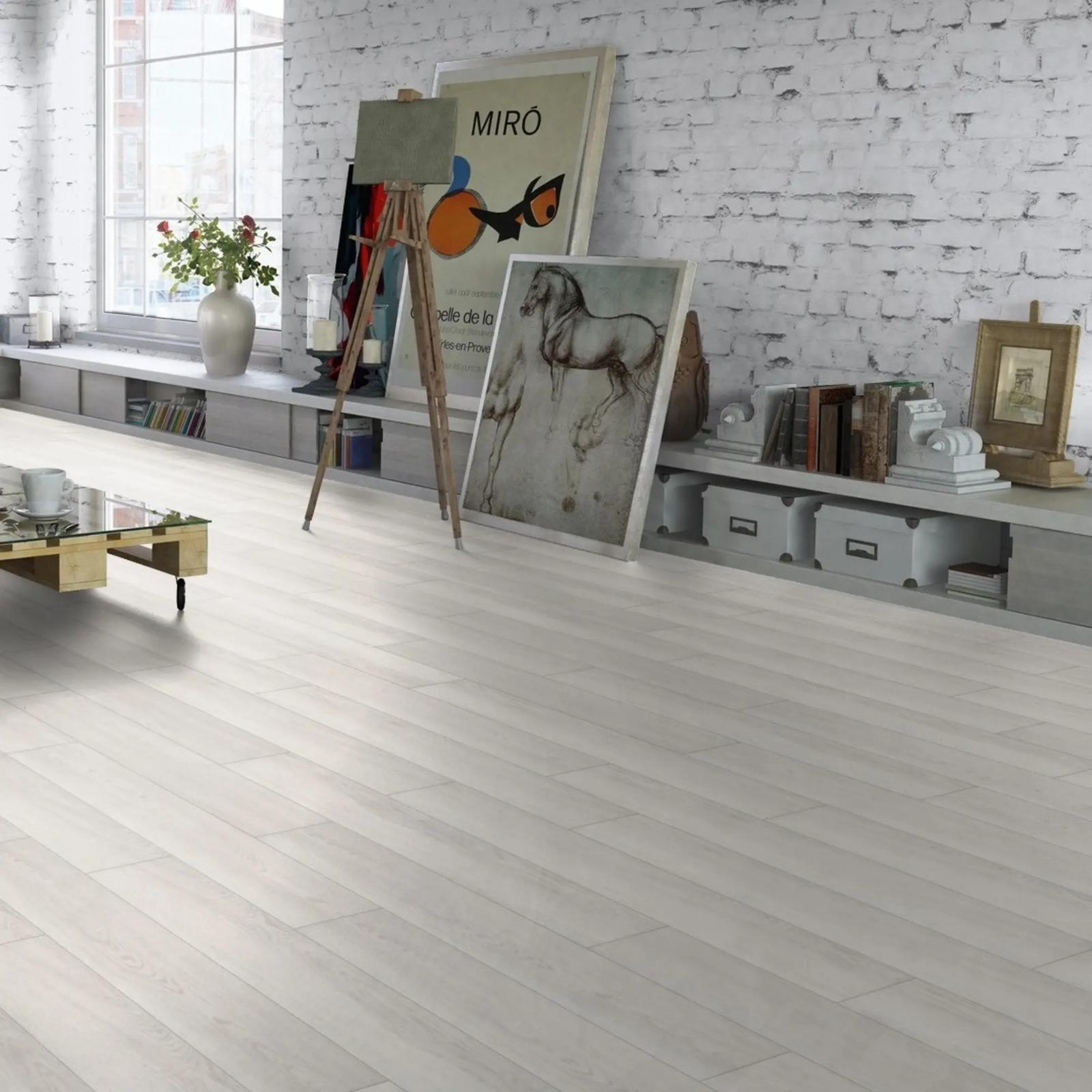 Фото Кварцвинил: новый фаворит в отделке пола 2 - Сиб.ФМ Фото Кварцвинил: новый фаворит в отделке пола 2