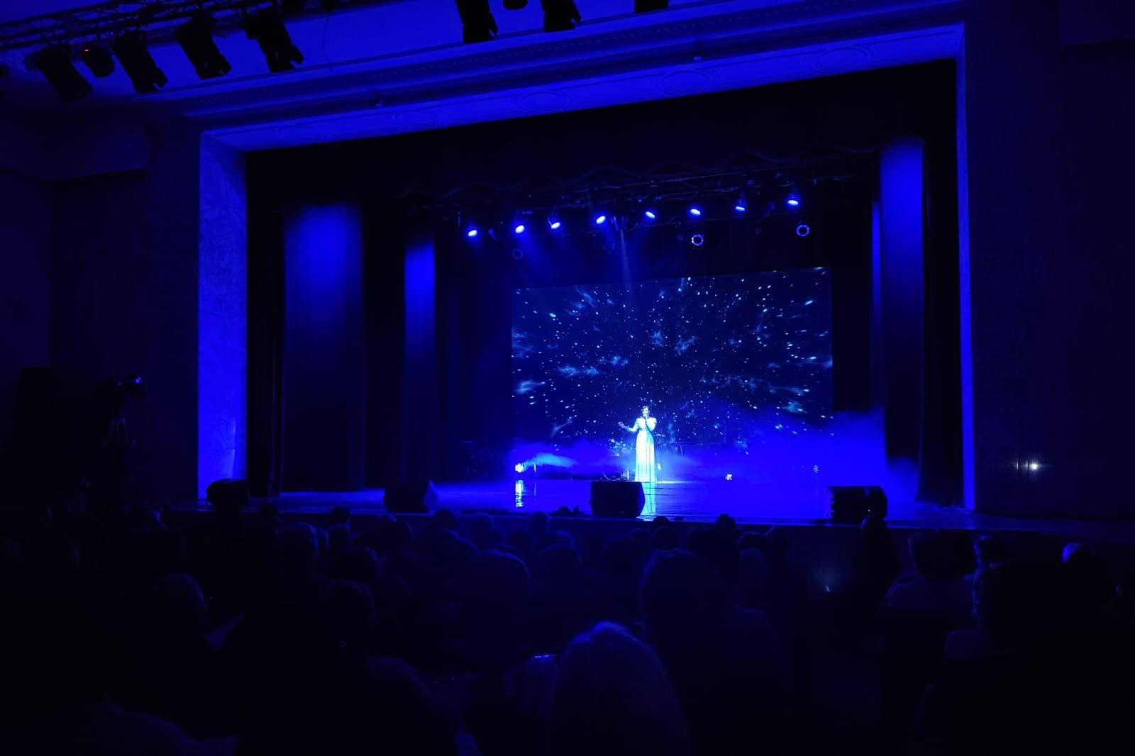 Фото Депутаты поздравили сибирячек с Днем матери 4