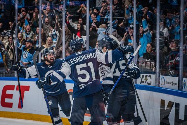 Фото Хоккейная «Сибирь» уступила «Торпедо» по буллитам. Фоторепортаж 9