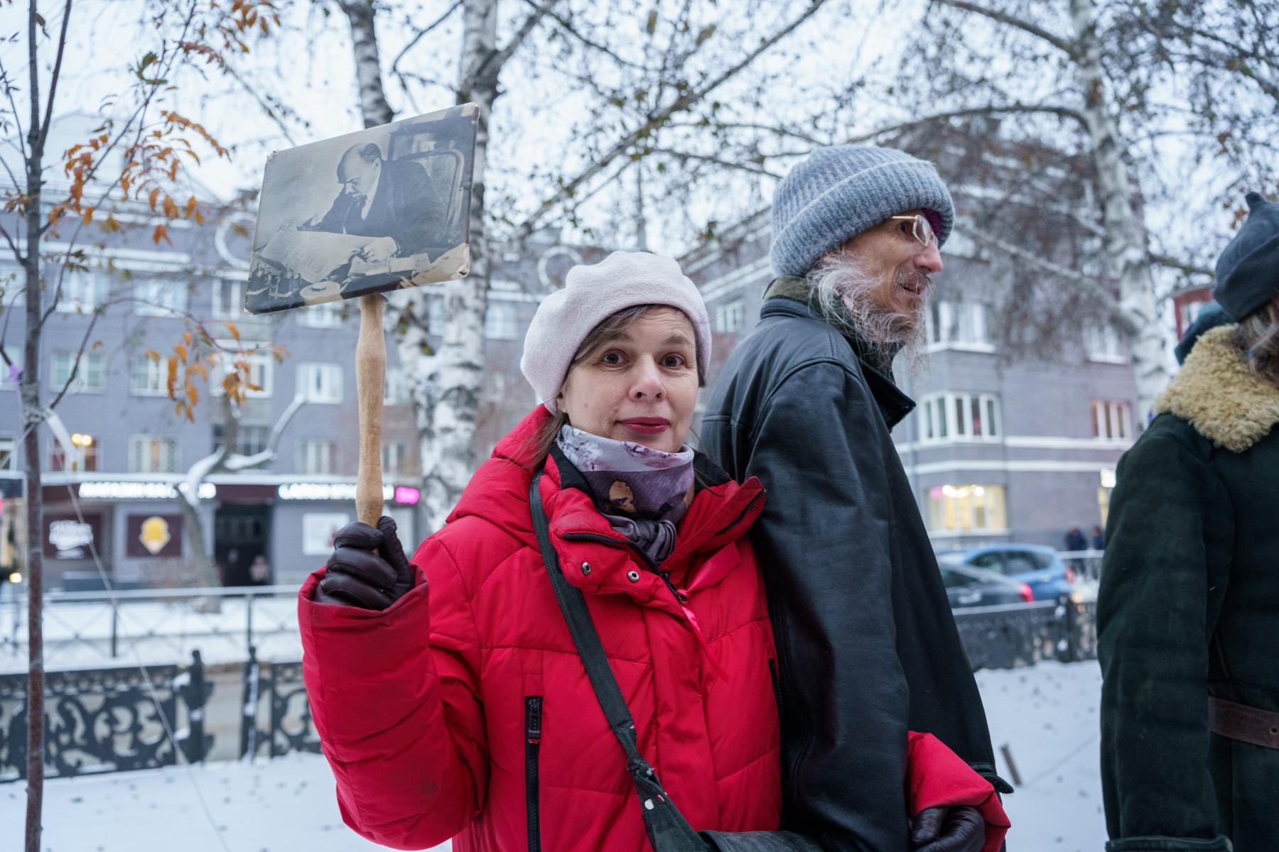 Фото Коммунисты прошли по Новосибирску ко дню Октябрьской революции. ФОТОРЕПОРТАЖ 2