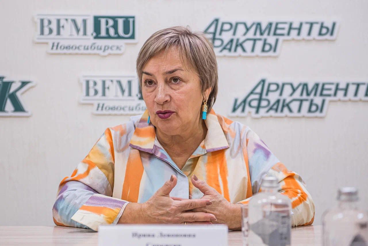 Фото В Новосибирске улицы и площади украсили к празднованию Нового года 3