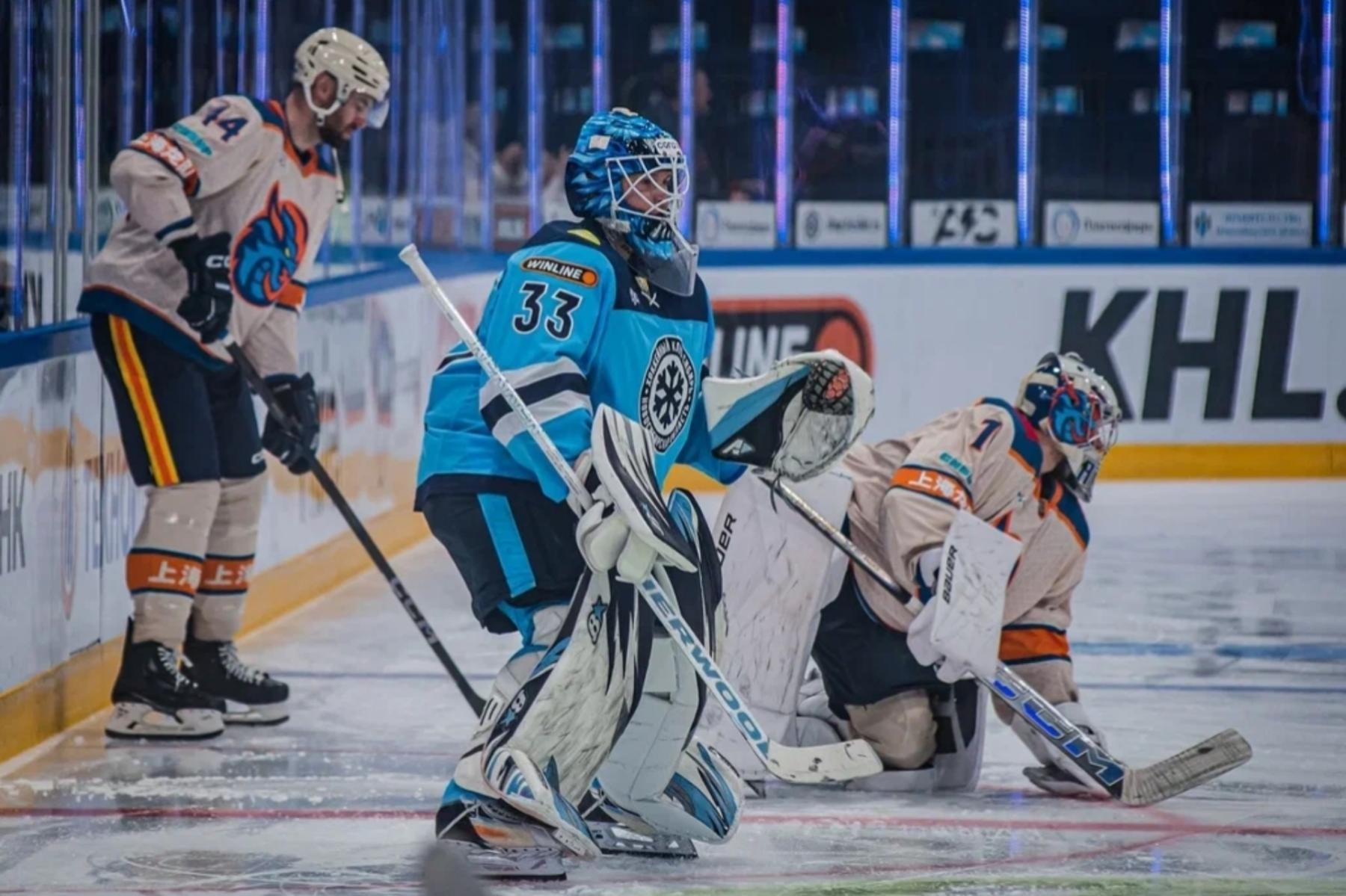 Фото Чертова дюжина: ХК «Сибирь» установил клубный антирекорд в матче с «Шанхайскими Драконами». Фоторепортаж 7