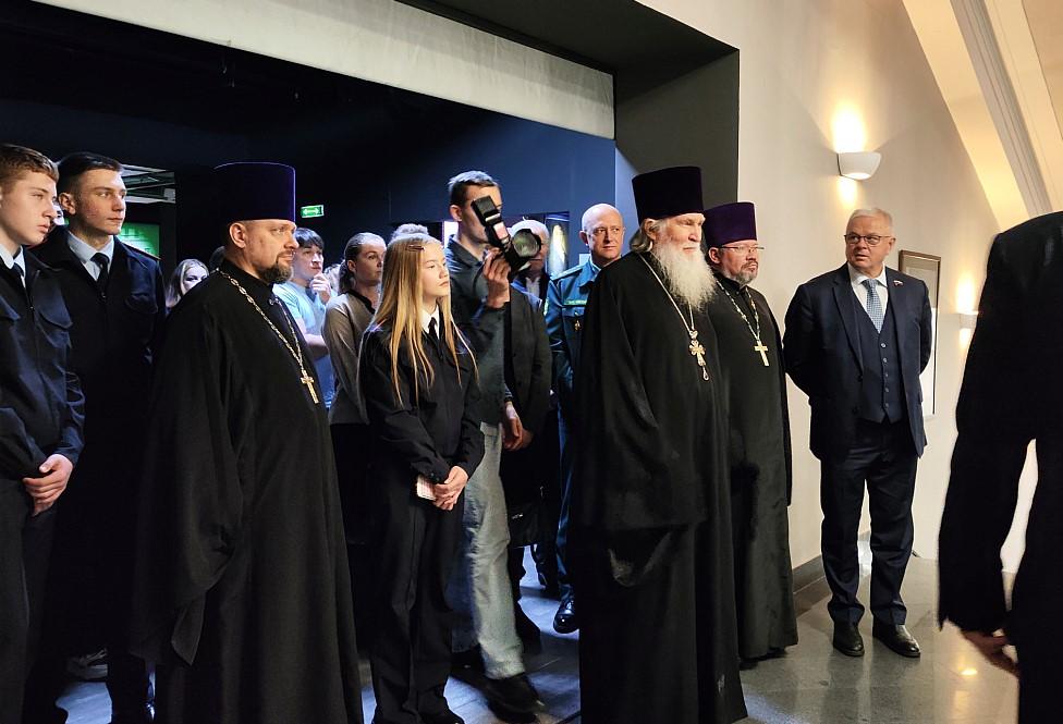 Фото В Новосибирске состоялось открытие выставки «Голгофа Патриарха Тихона» 3 - Сиб.ФМ Фото В Новосибирске состоялось открытие выставки «Голгофа Патриарха Тихона» 3