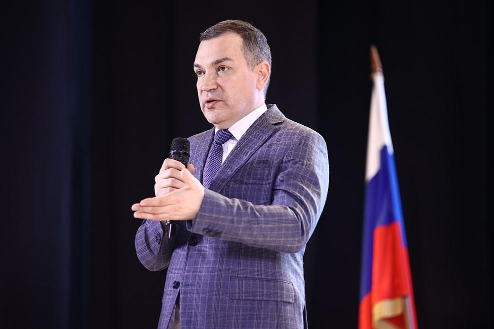 Фото Школы, озеленение, проект «Чистое небо»: мэр Кудрявцев провёл встречу с жителями Центрального округа 2 - Сиб.ФМ Фото Школы, озеленение, проект «Чистое небо»: мэр Кудрявцев провёл встречу с жителями Центрального округа 2